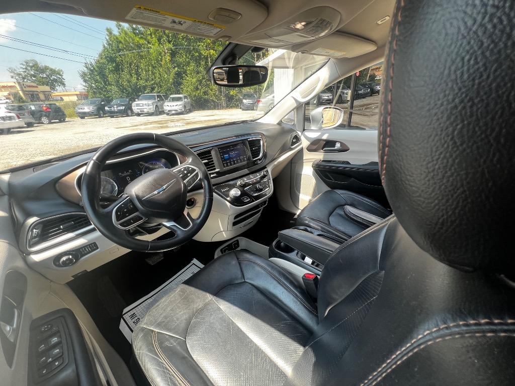 2018 Chrysler Pacifica - $13,900