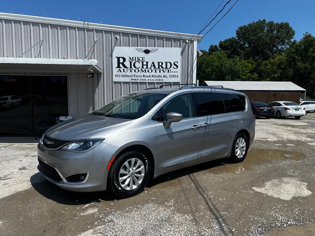 2018 Chrysler Pacifica - $13,900