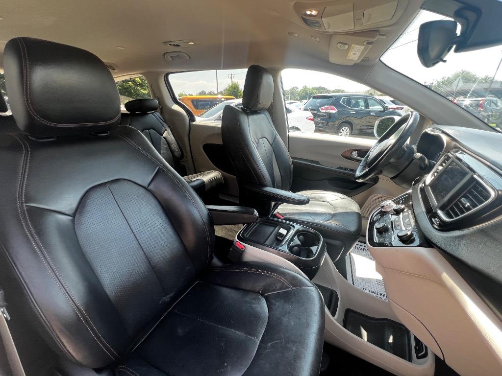 2018 Chrysler Pacifica - $13,900