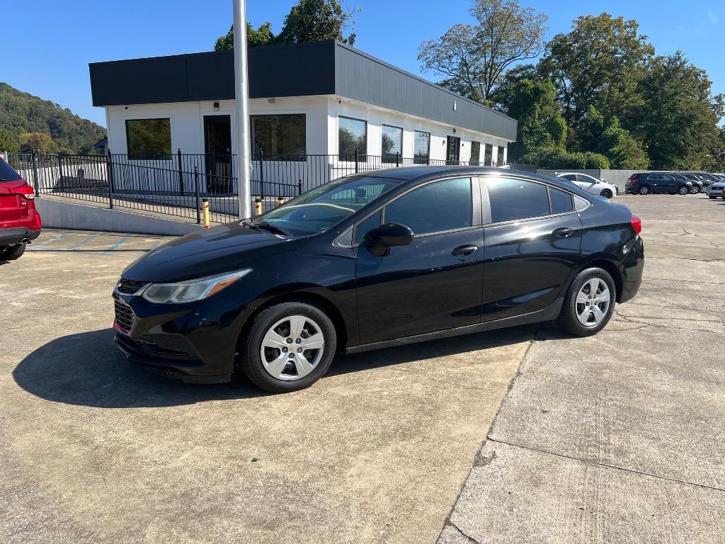 2017 Chevrolet Cruze - $11,900