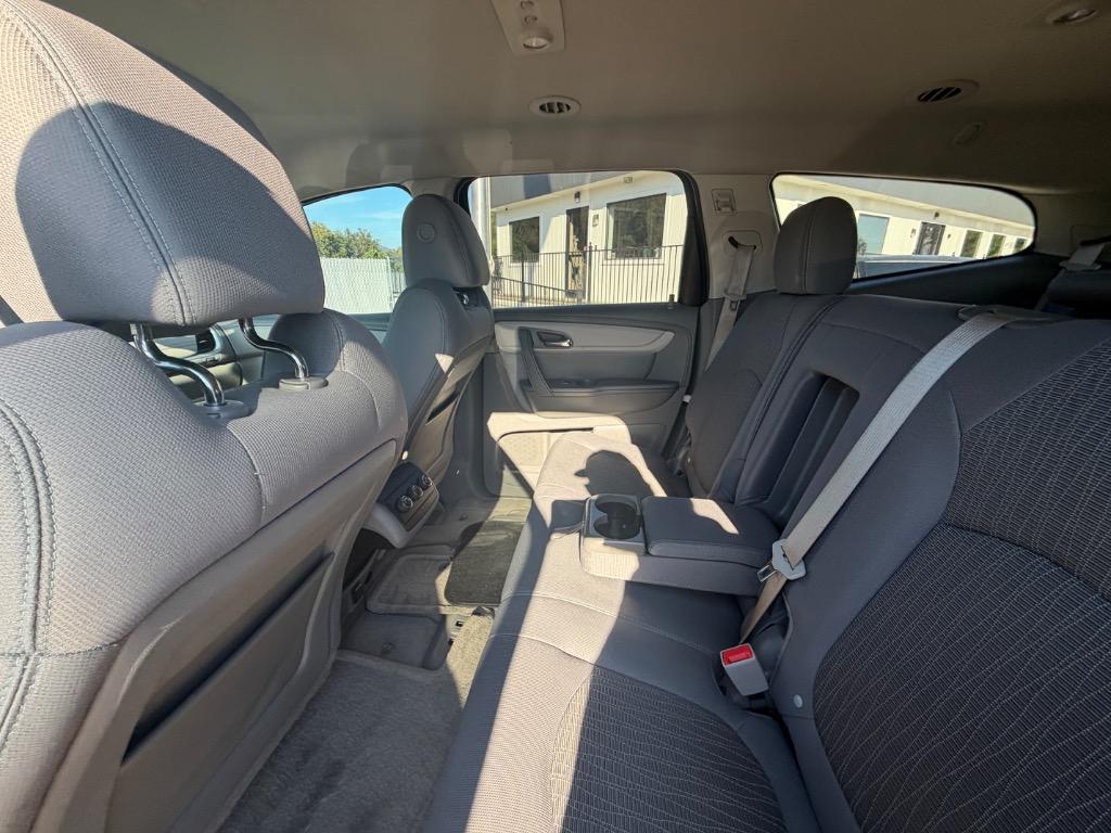2014 Chevrolet Traverse - $11,900