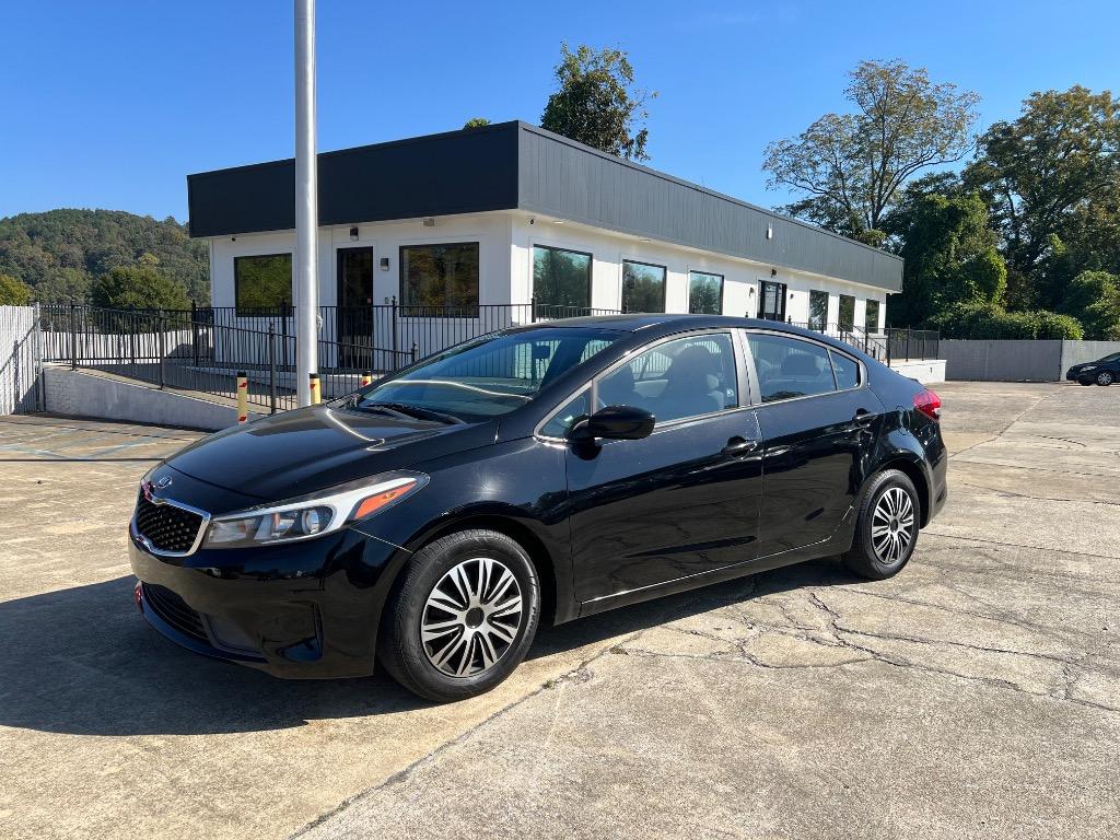 2017 Kia Forte - $8,900