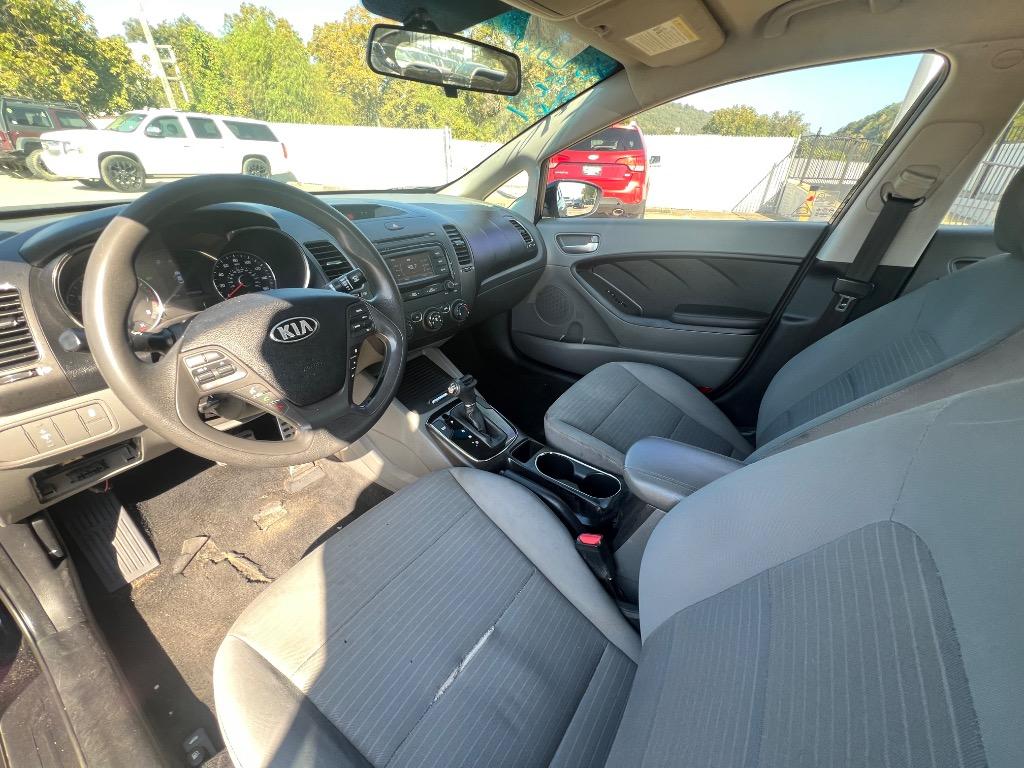 2017 Kia Forte - $8,900