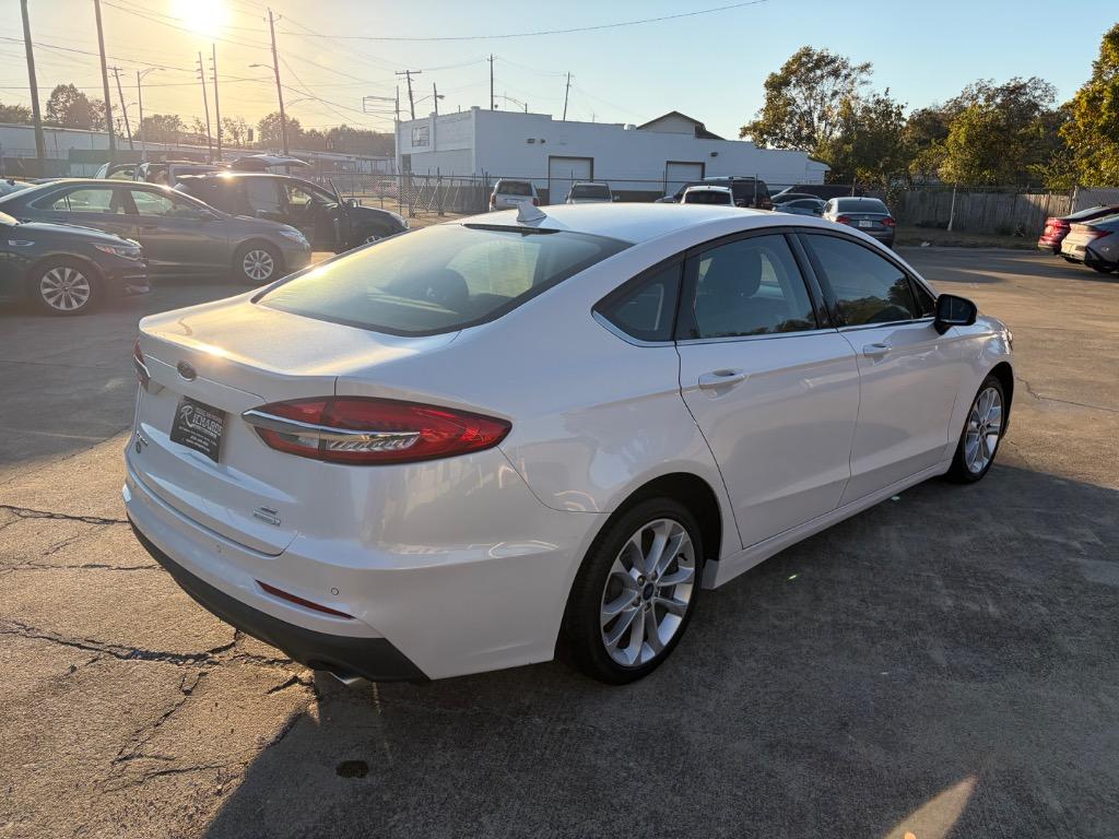 2019 Ford Fusion - $12,900