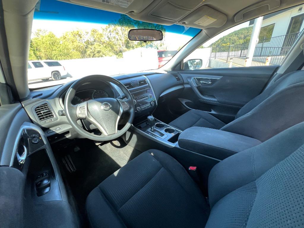 2014 Nissan Altima - $11,900