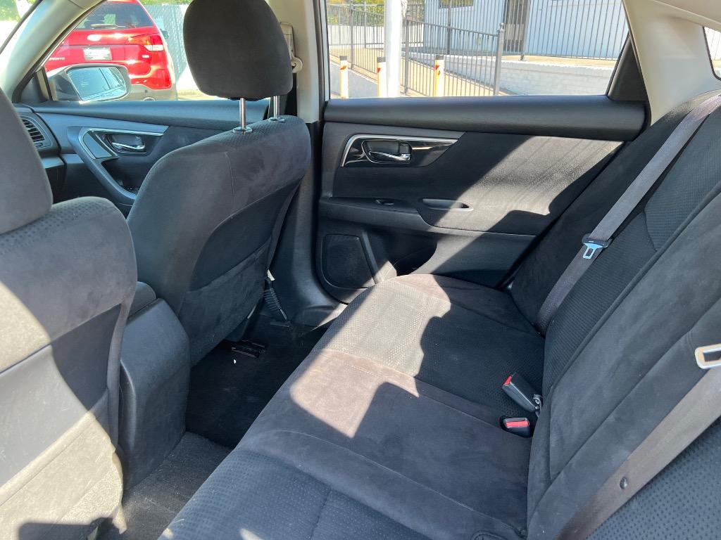 2014 Nissan Altima - $11,900