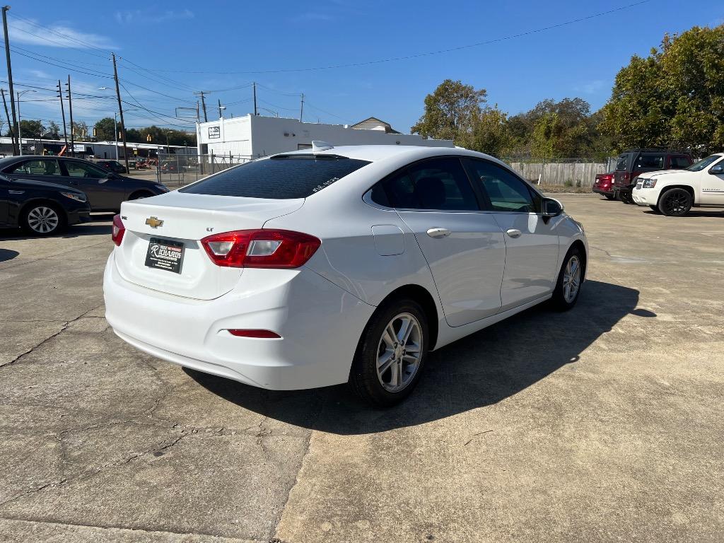 2017 Chevrolet Cruze - $12,900