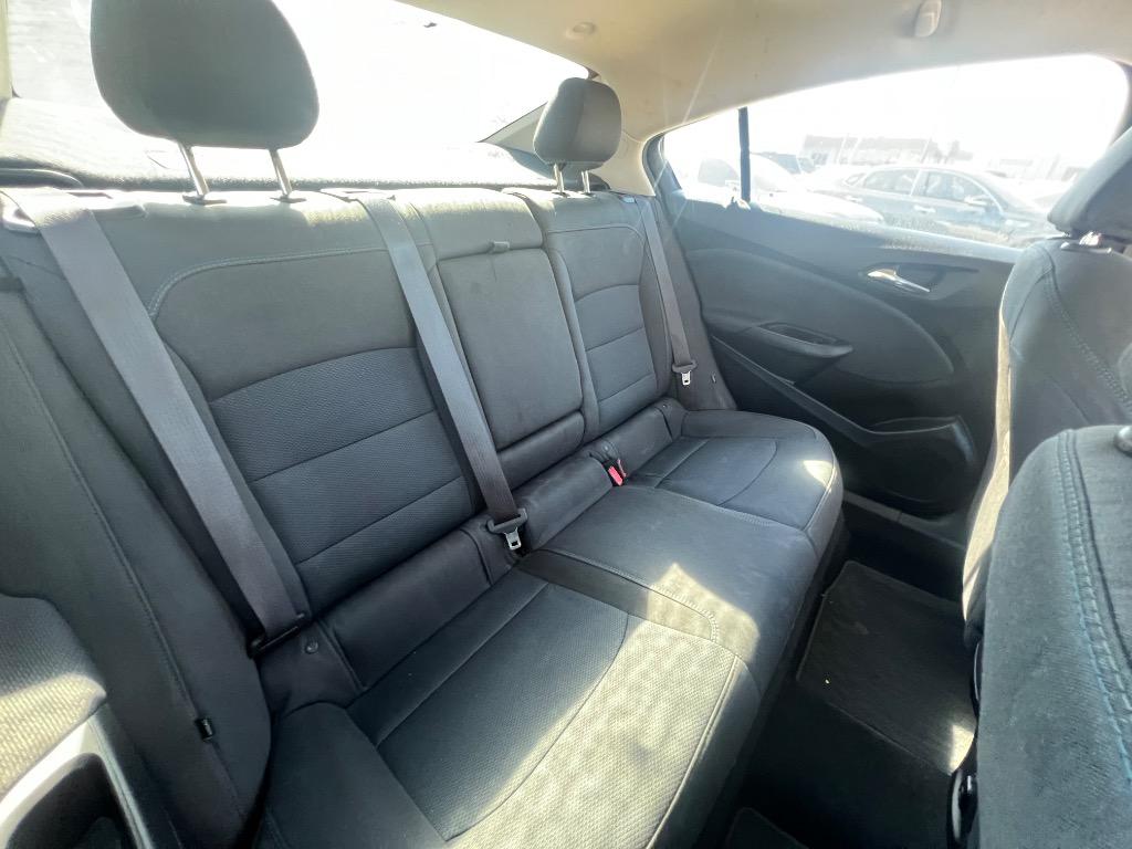 2017 Chevrolet Cruze - $12,900