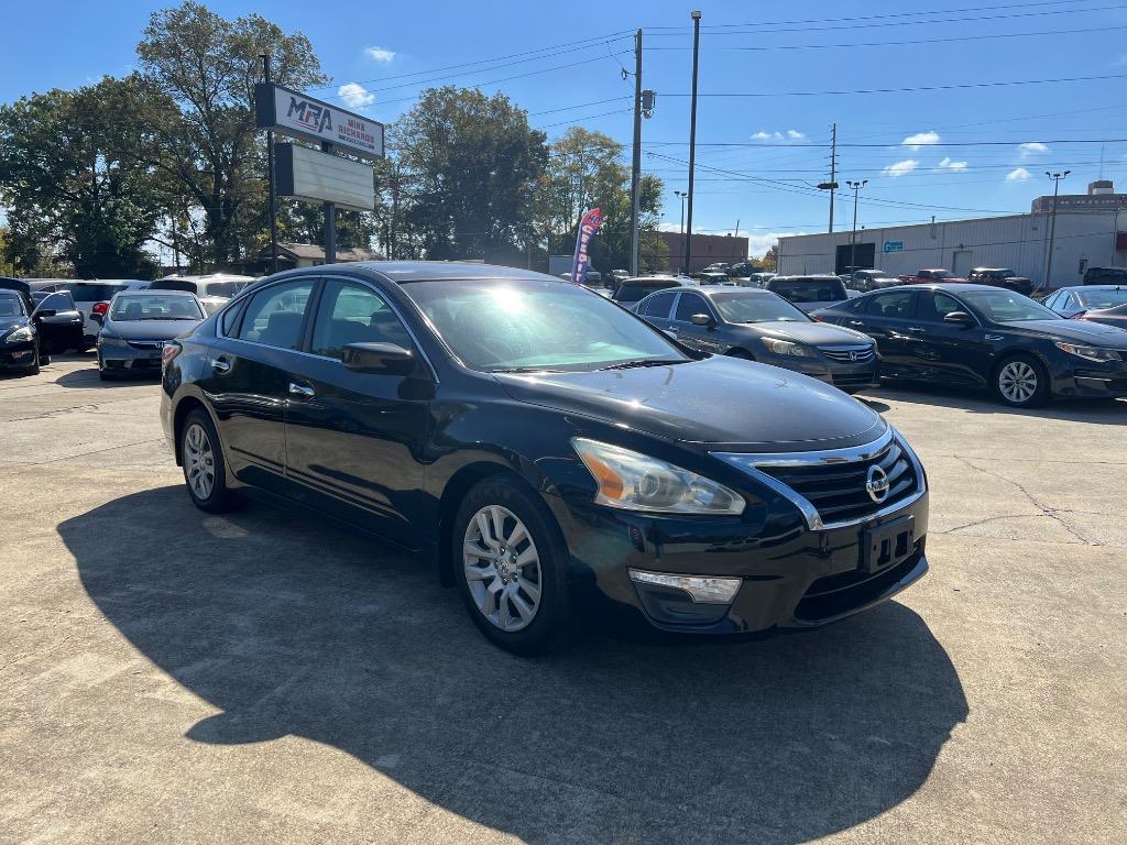 2015 Nissan Altima - $10,900