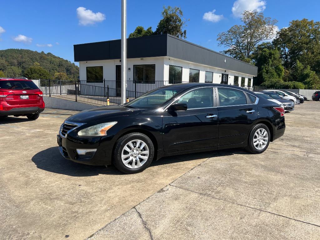 2015 Nissan Altima - $10,900