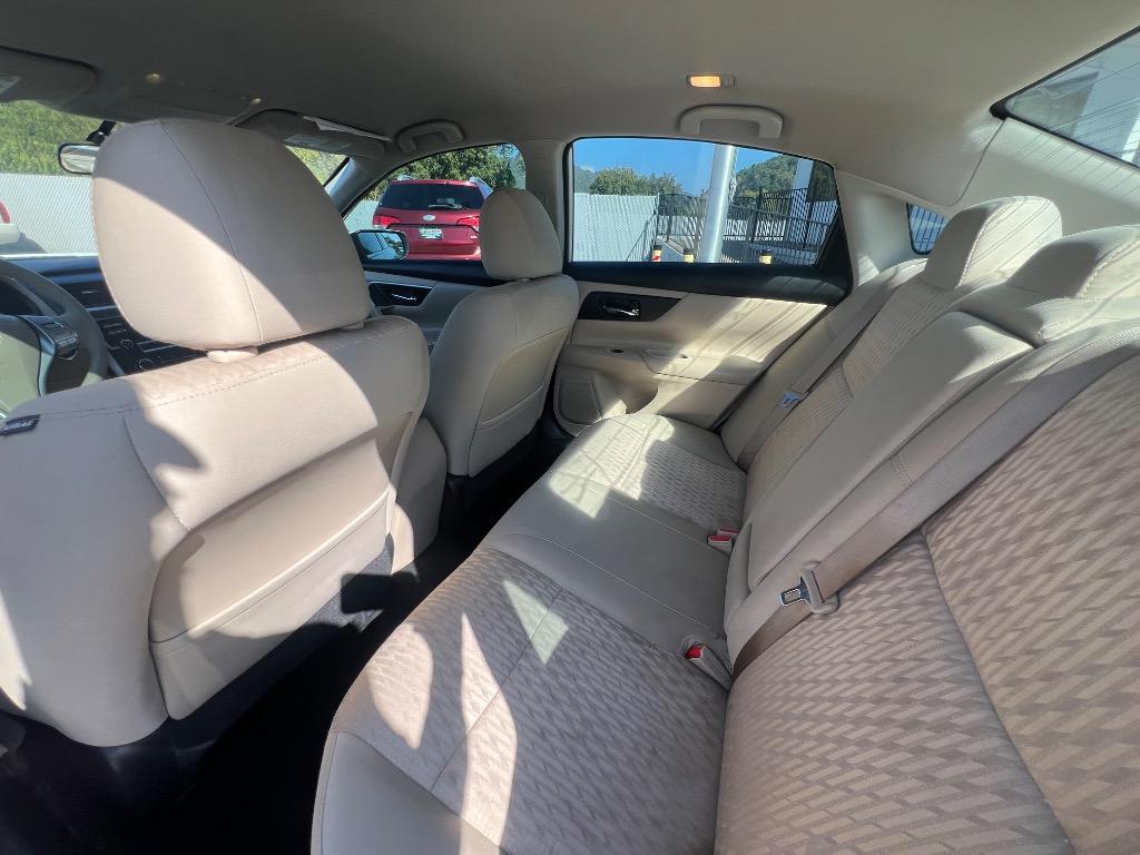 2017 Nissan Altima - $14,900