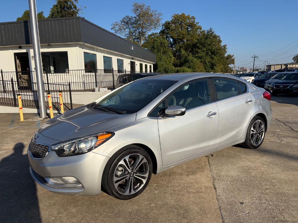 2015 Kia Forte - $11,900