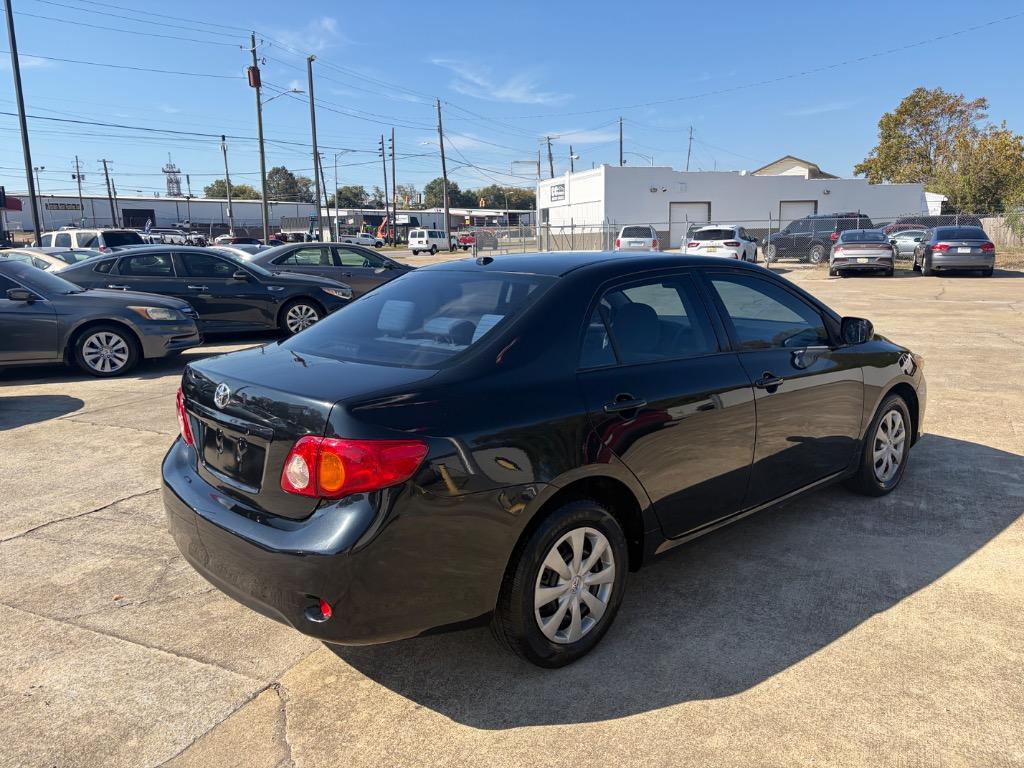 2009 Toyota Corolla - $8,900