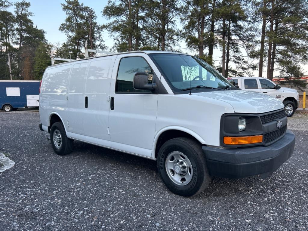 2015 Chevrolet G2500 Vans Express photo