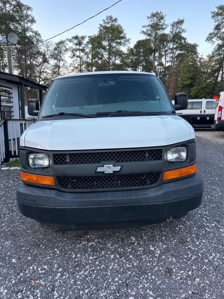 2015 Chevrolet G2500 Vans Express photo
