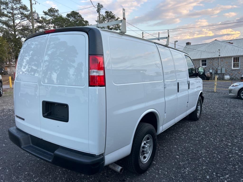 2015 Chevrolet G2500 Vans Express photo