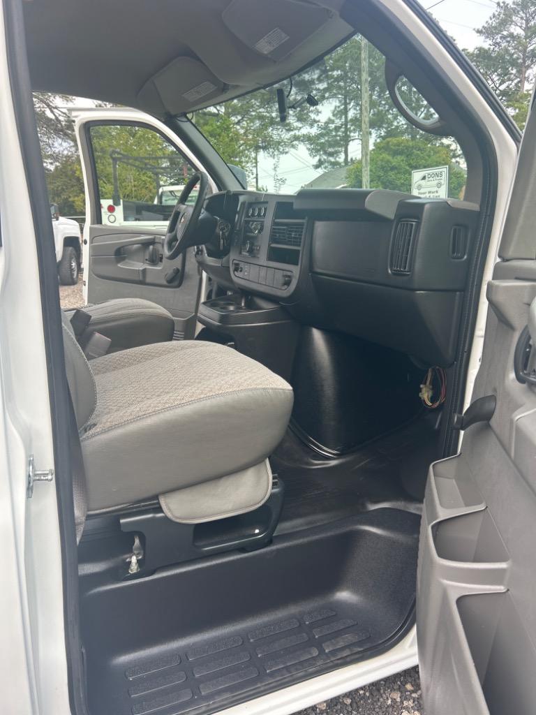 2013 Chevrolet Express 3500 3500 photo