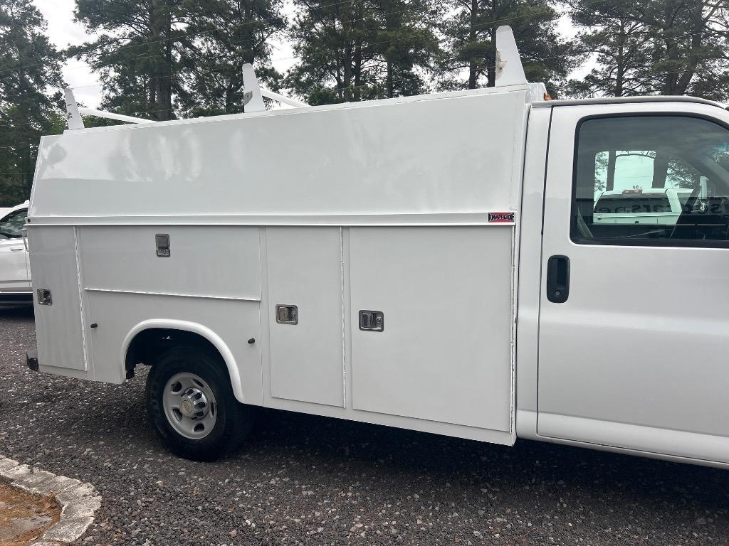 2013 Chevrolet Express - $16,990