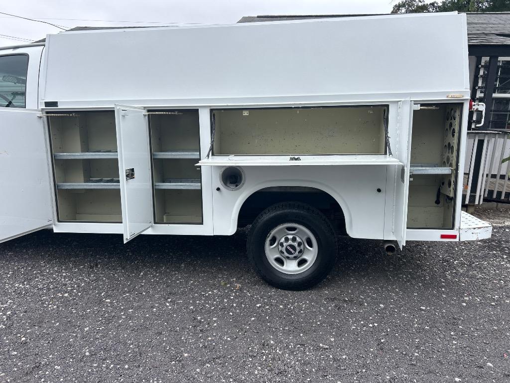 2006 GMC Savana - $7,990