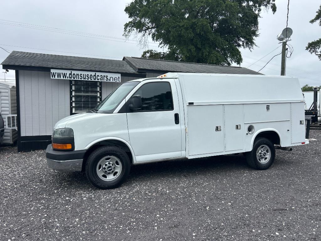 2006 GMC Savana - $7,990