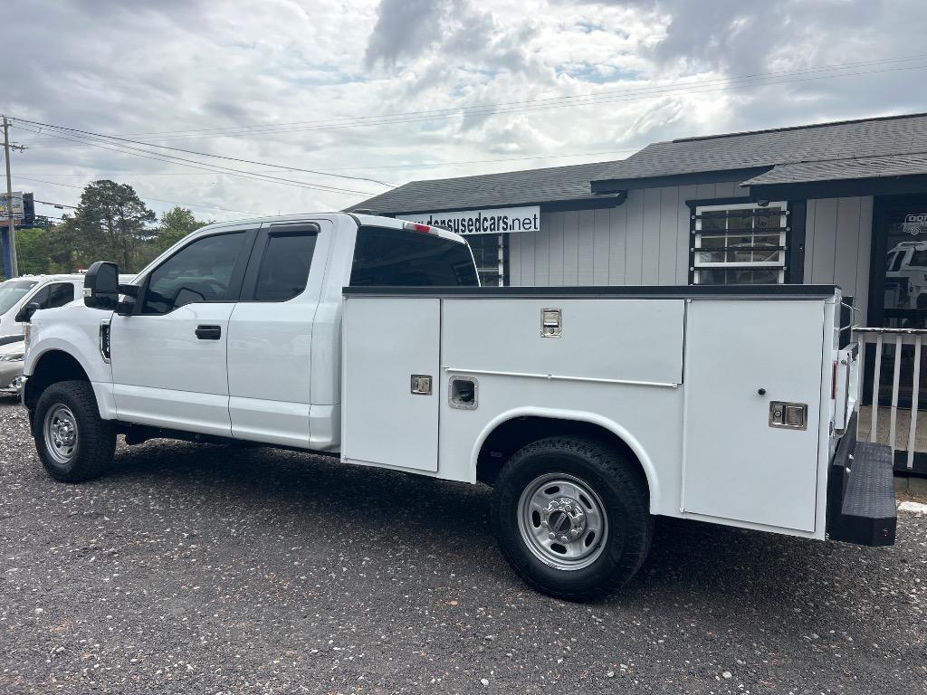 2021 Ford F-250 - $31,990