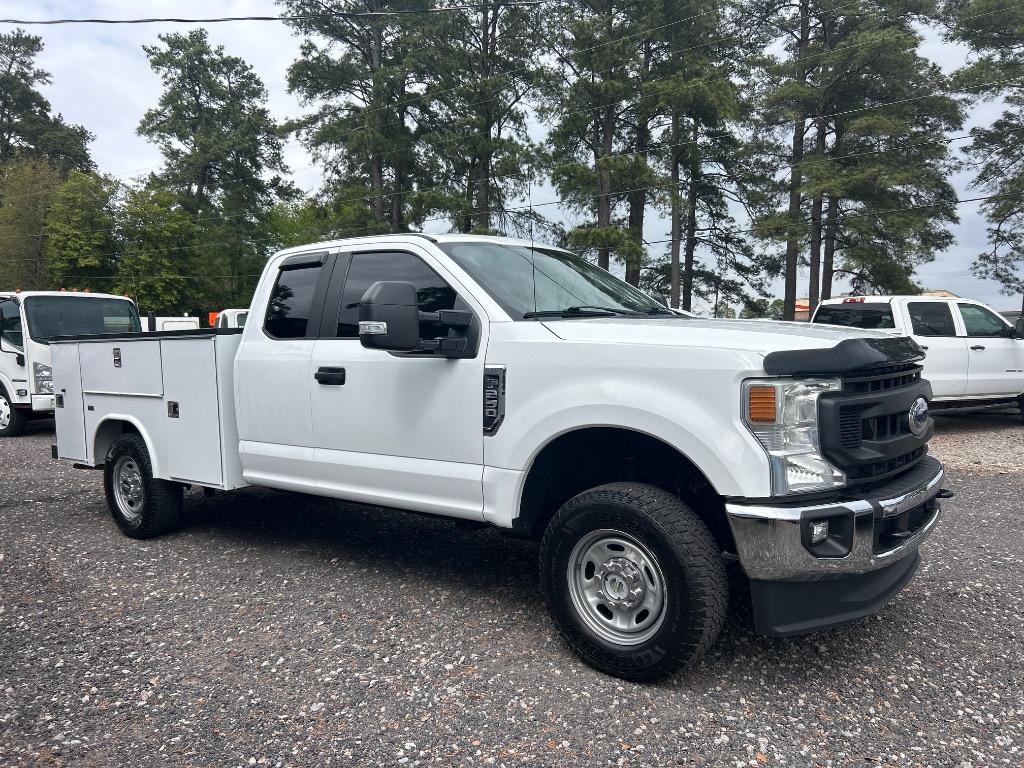 2021 Ford F-250 - $31,990