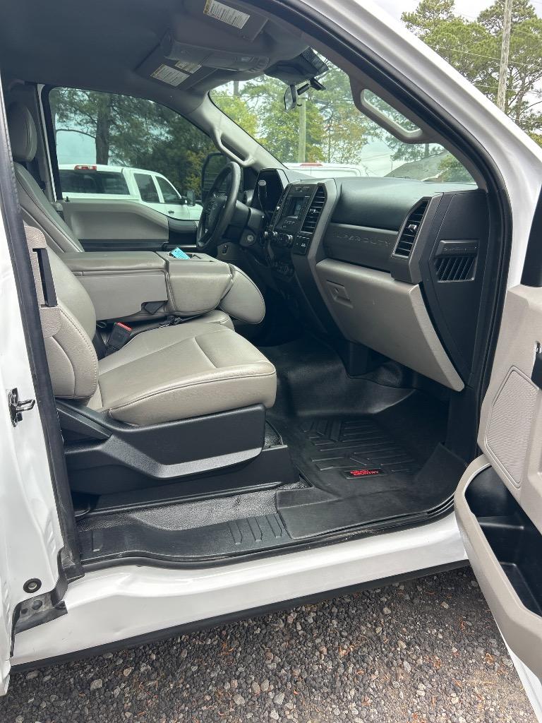 2021 Ford F-250 - $31,990