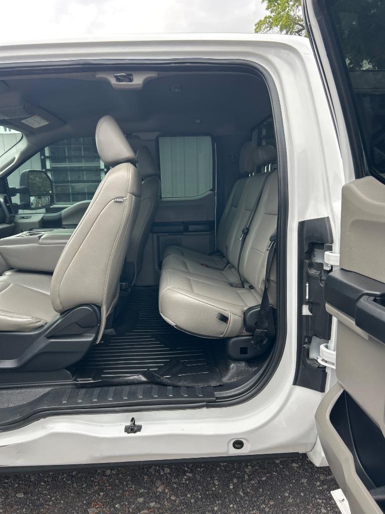 2021 Ford F-250 - $31,990