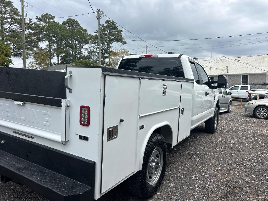 2021 Ford F-250 - $31,990