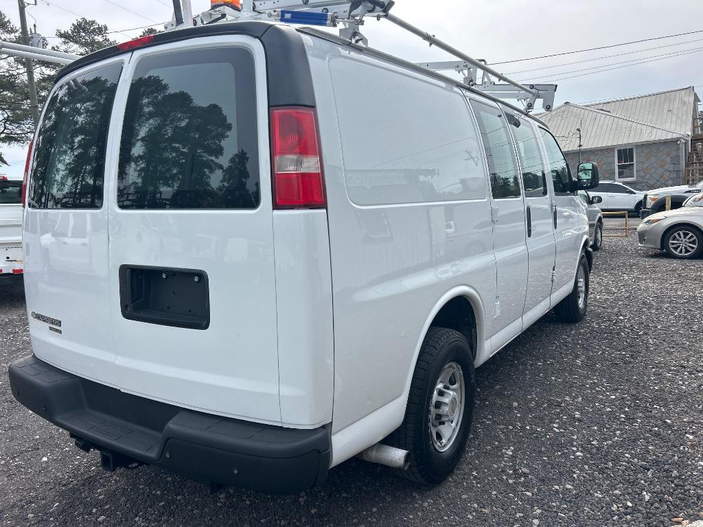 2014 Chevrolet Express - $10,990
