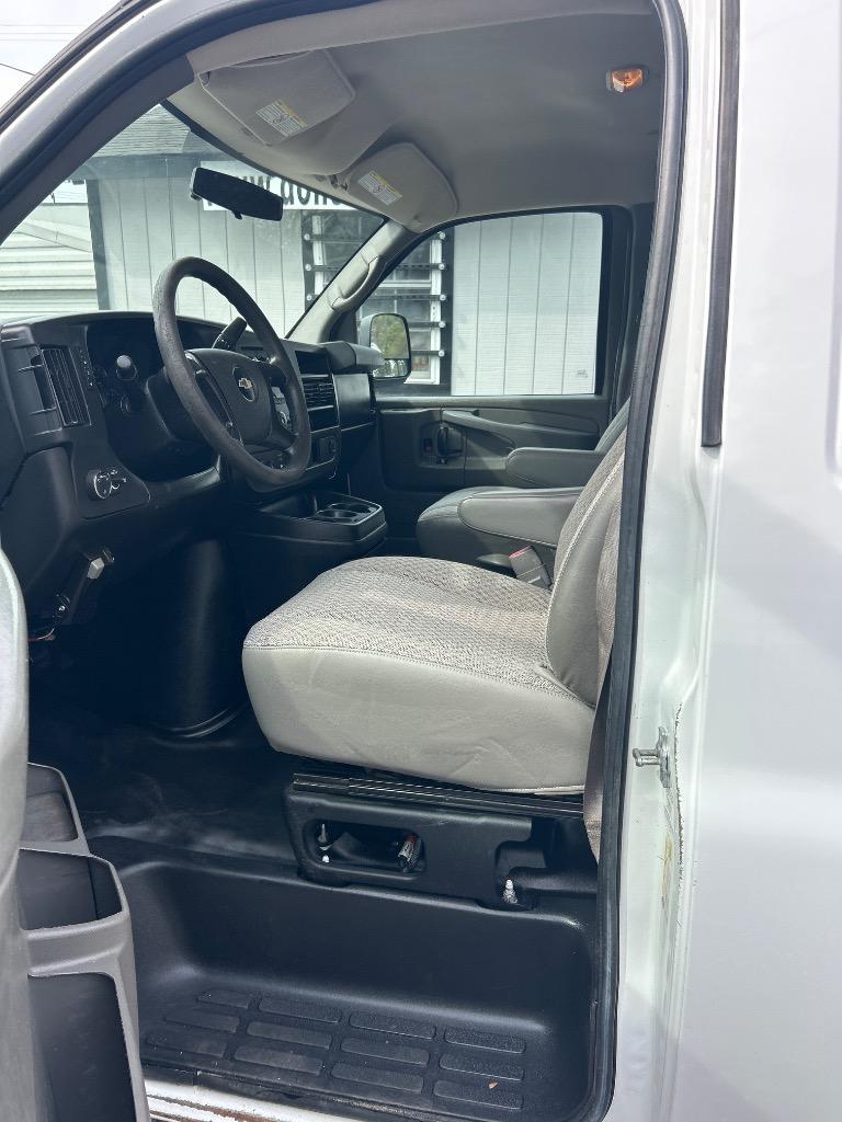 2014 Chevrolet Express - $10,990