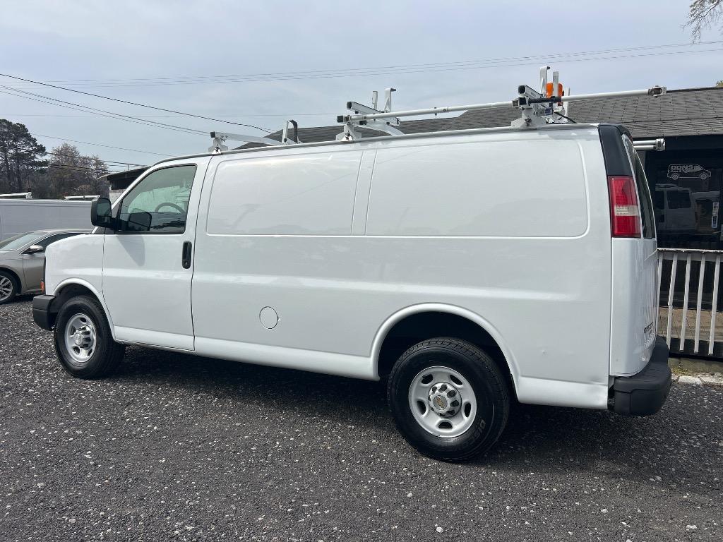 2014 Chevrolet Express - $10,990