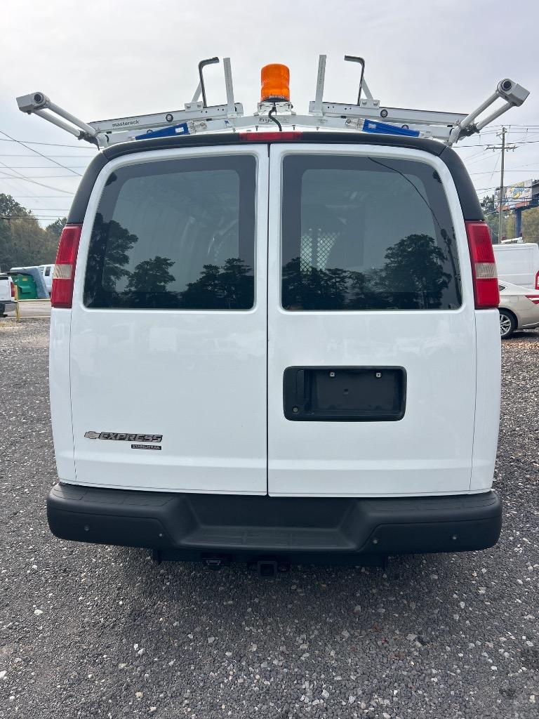 2014 Chevrolet Express - $10,990