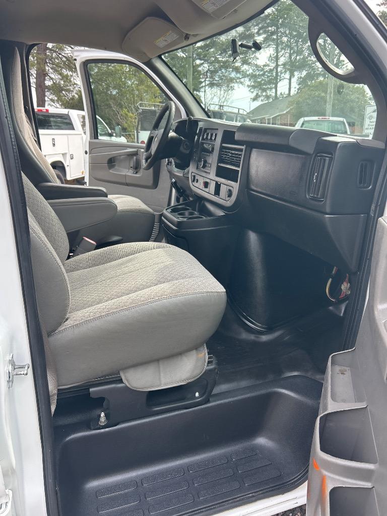 2014 Chevrolet Express - $10,990