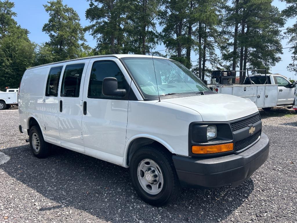 2014 Chevrolet Express - $12,990