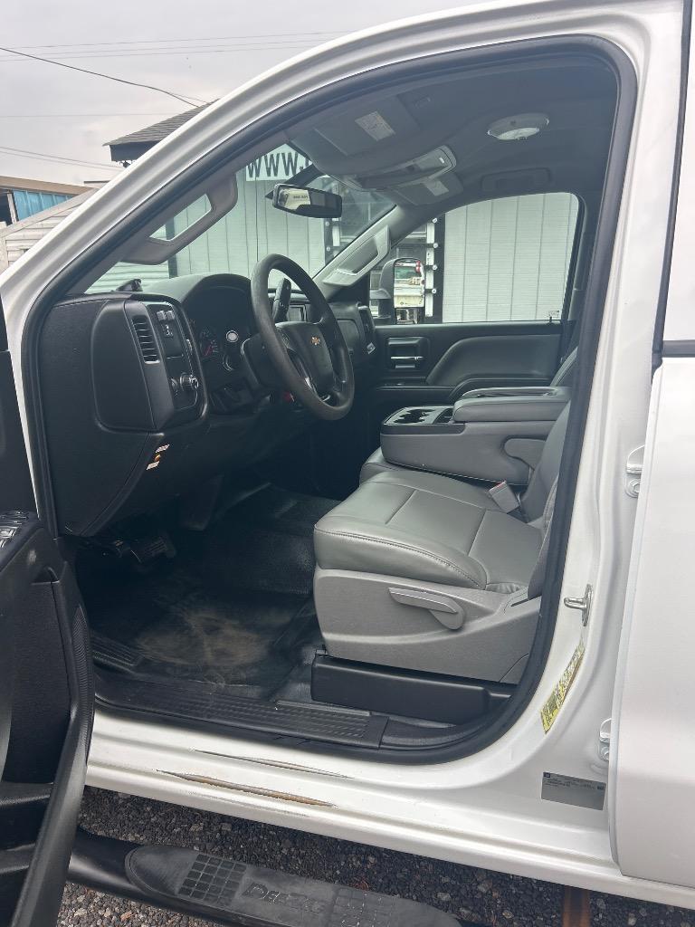2015 Chevrolet Silverado - $17,990