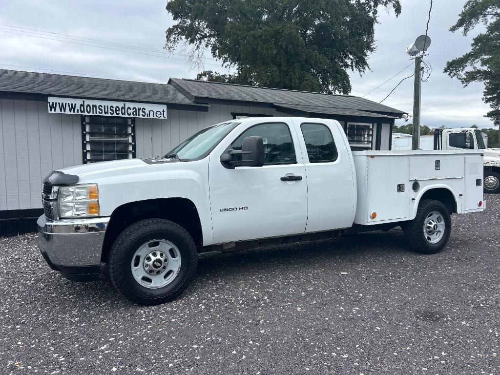 2011 Chevrolet Silverado - $15,990