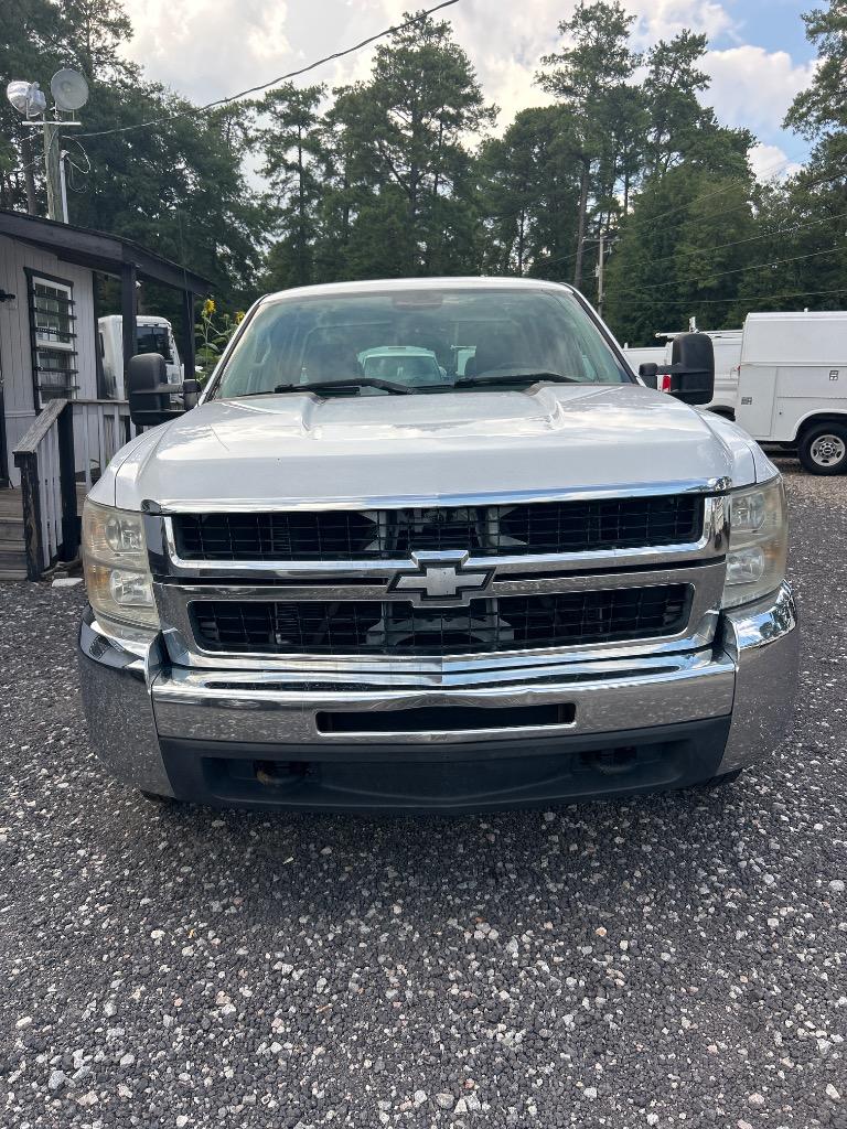 2009 Chevrolet Silverado - $12,990