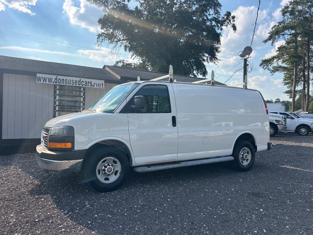 2015 GMC Savana - $9,990
