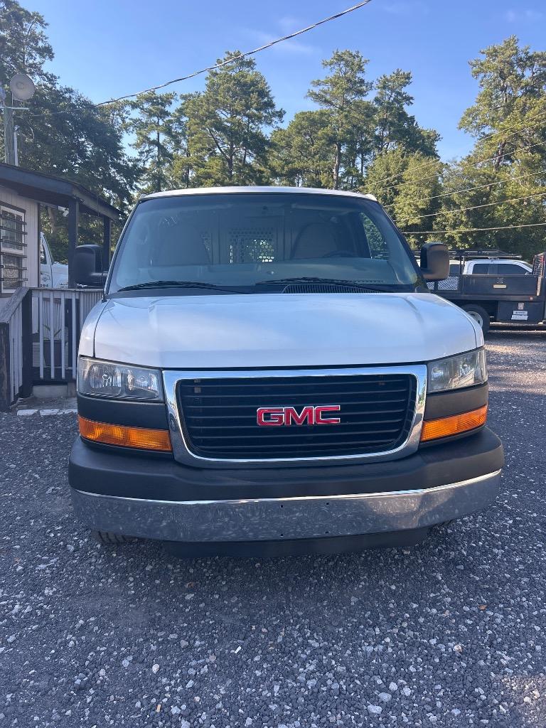 2015 GMC Savana - $14,990