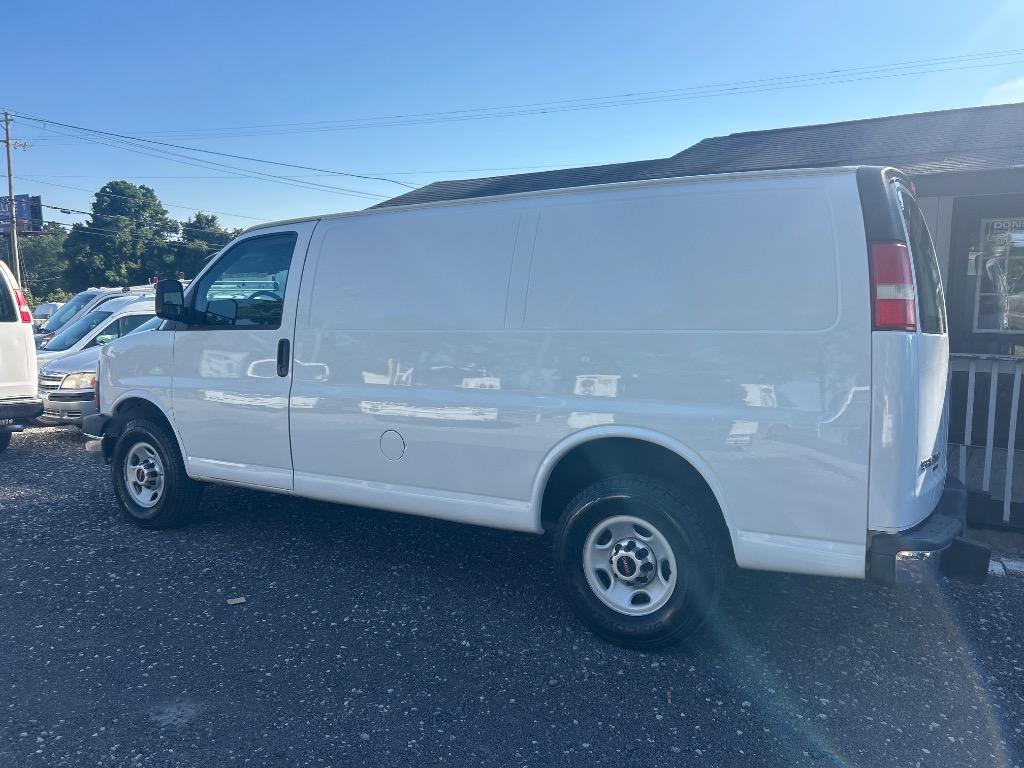 2015 GMC Savana - $14,990