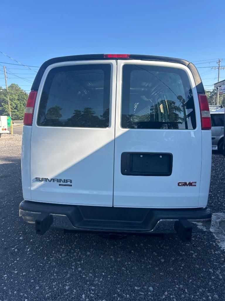 2015 GMC Savana - $14,990