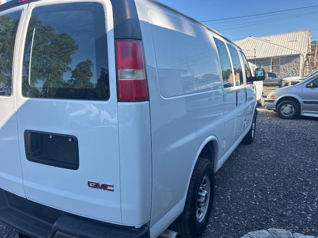 2015 GMC Savana - $14,990