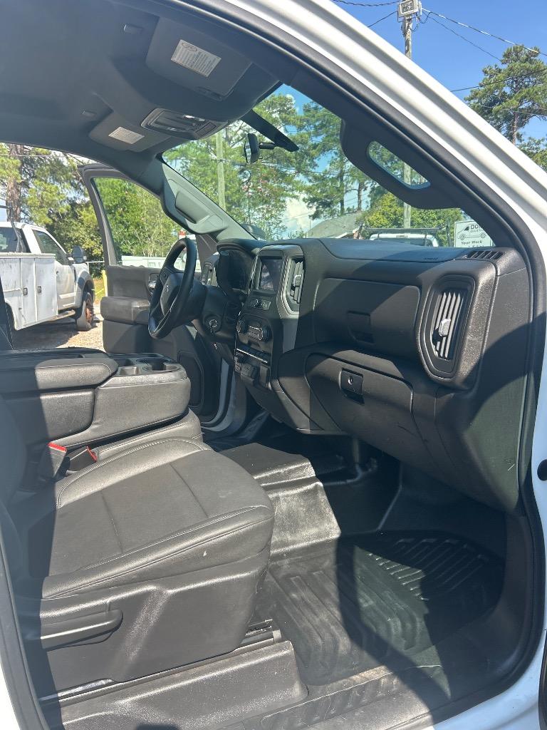 2022 Chevrolet Silverado Hd - $28,990