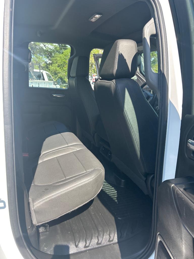 2022 Chevrolet Silverado Hd - $28,990
