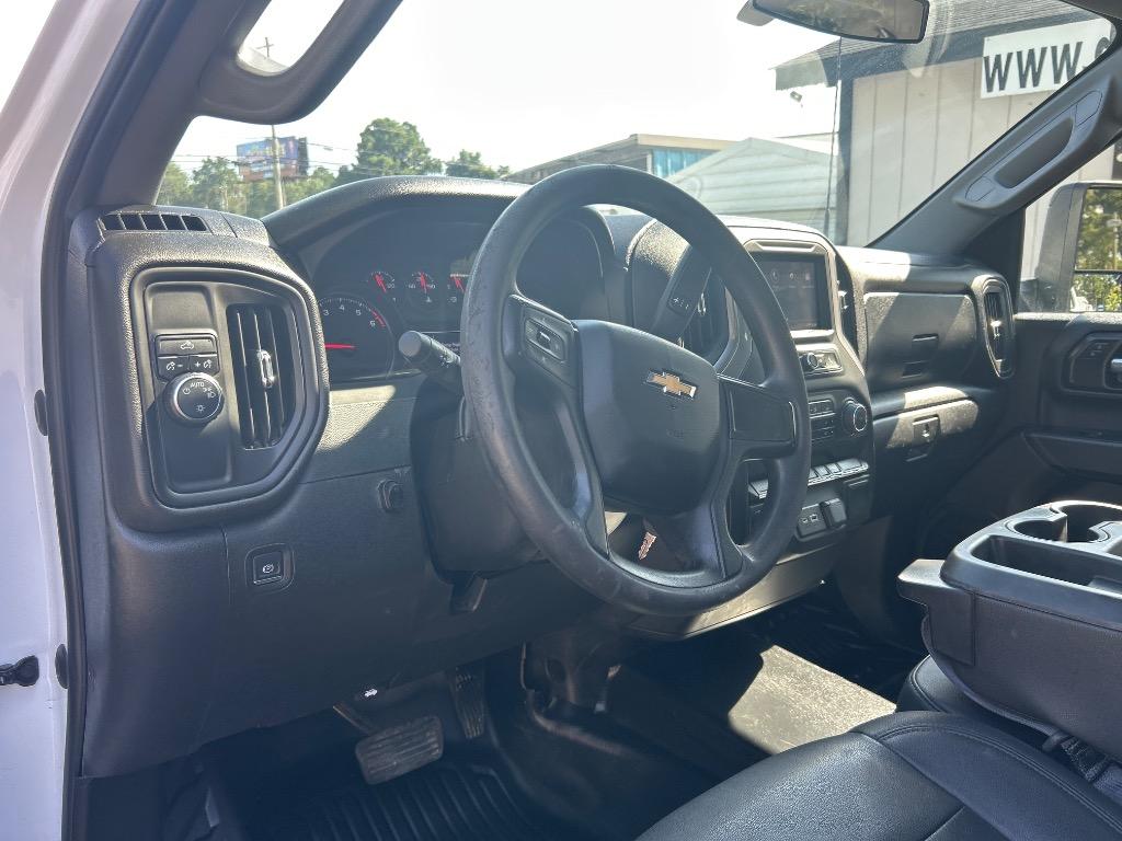 2022 Chevrolet Silverado Hd - $28,990