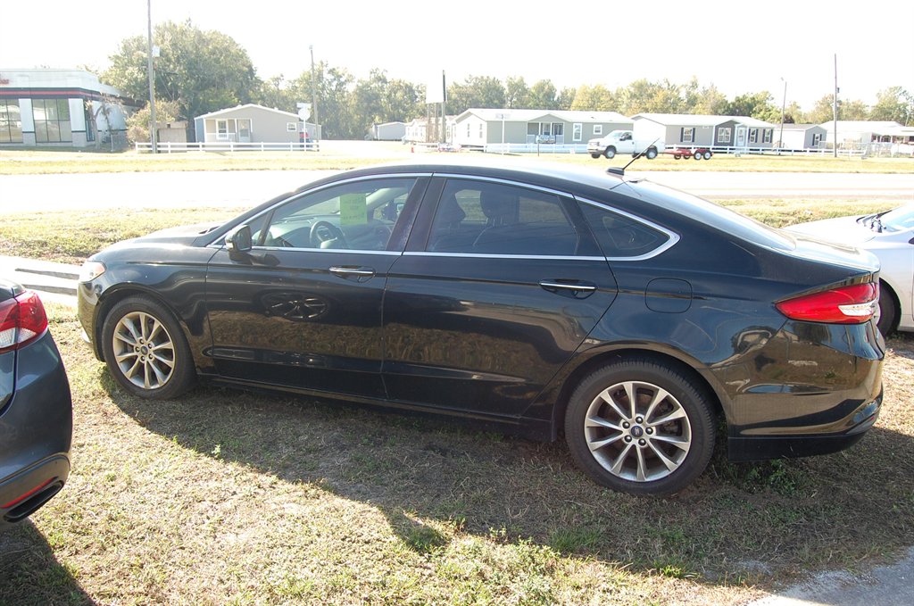 2017 Ford Fusion - $11,000