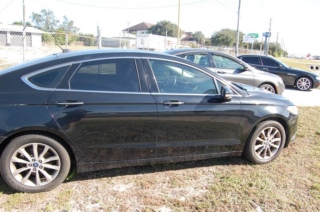 2017 Ford Fusion - $11,000