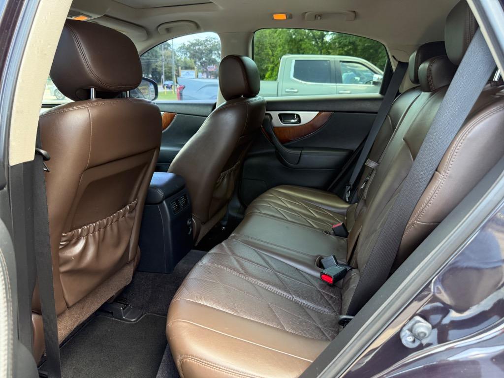 2016 Infiniti QX70 suv photo