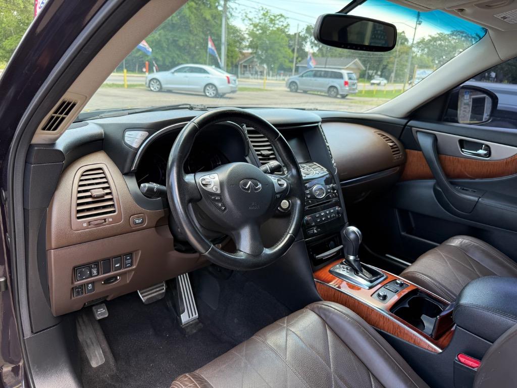 2016 Infiniti QX70 suv photo